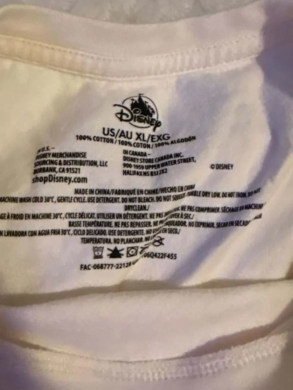 Disney Parks Mickey and Friends Halloween 2022 White T-Shirt XL